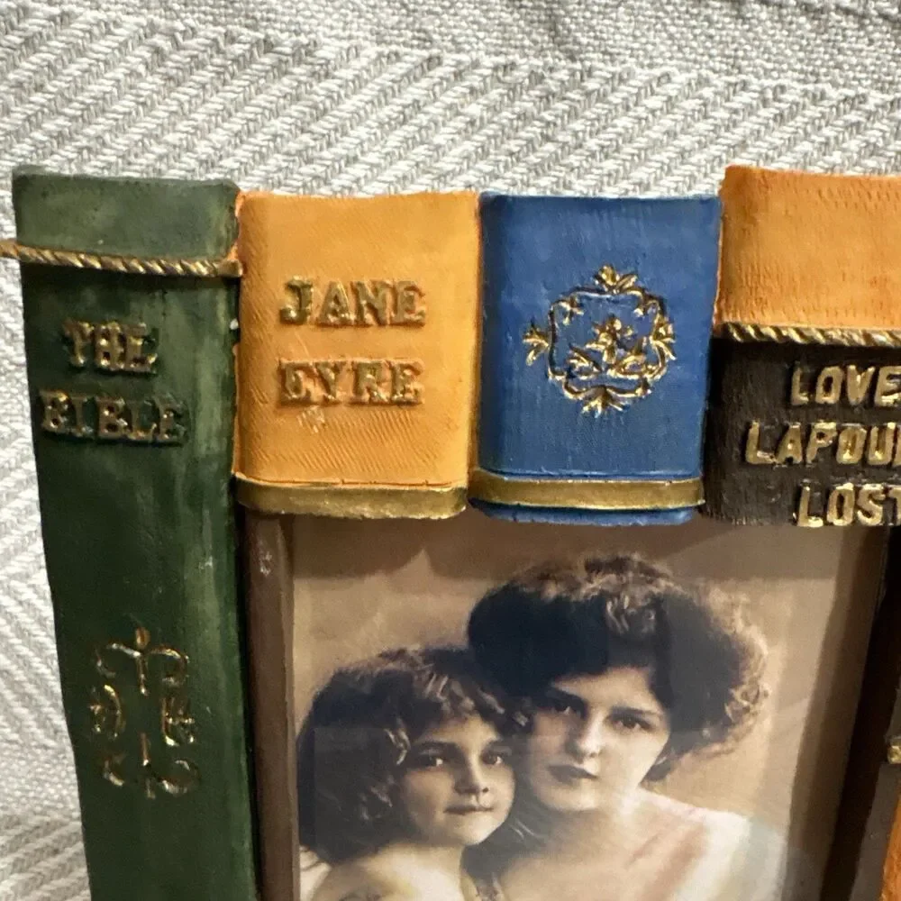 Vintage Resin Classic Books Novelty Picture Frame 3.5x5 Globe